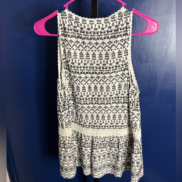 Maeve By Anthropologie Black and White Sleeveless Blouse - Picture 4 of 4